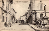 Gontaud (Lot-et-Garonne) La Grand'Rue et le Calvaire