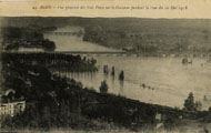 44. AGEN - Vue générale des trois Ponts sur la Garonne pendant la crue du 10 Mai 1918